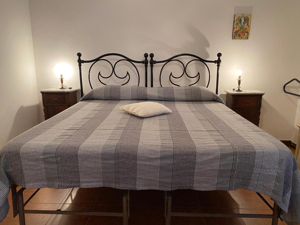 La Casa Rosa Villa Castelsardo Luaran gambar